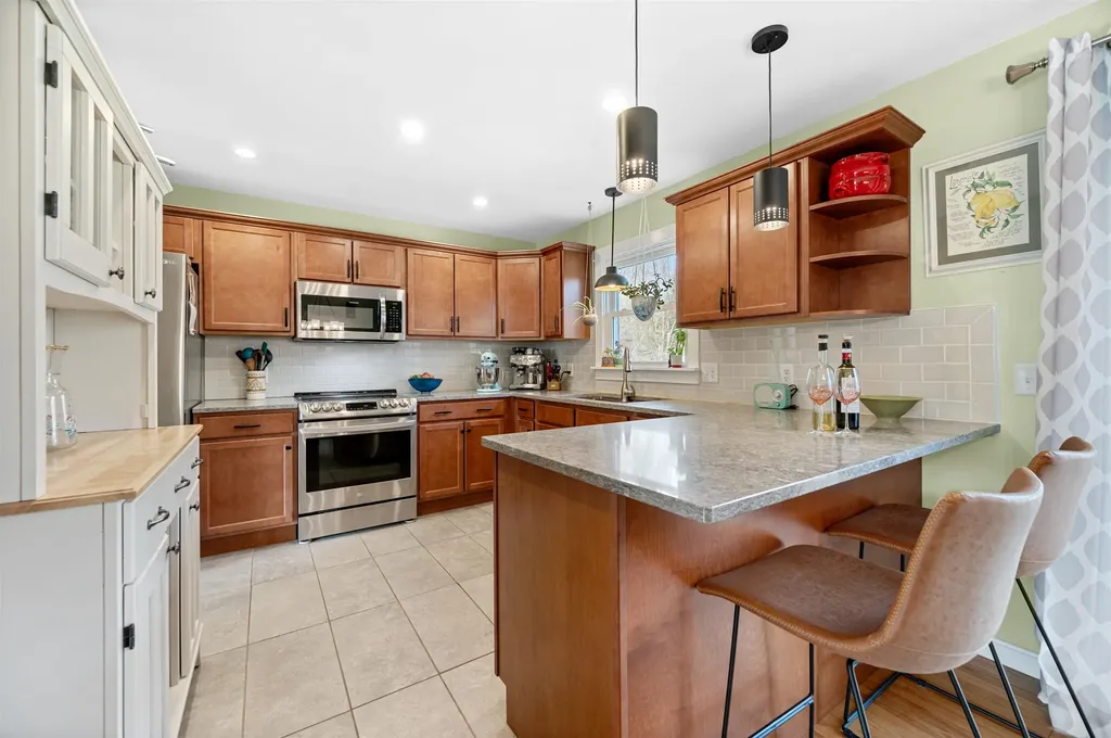 15 Deborah Drive South Burlington VT 05403