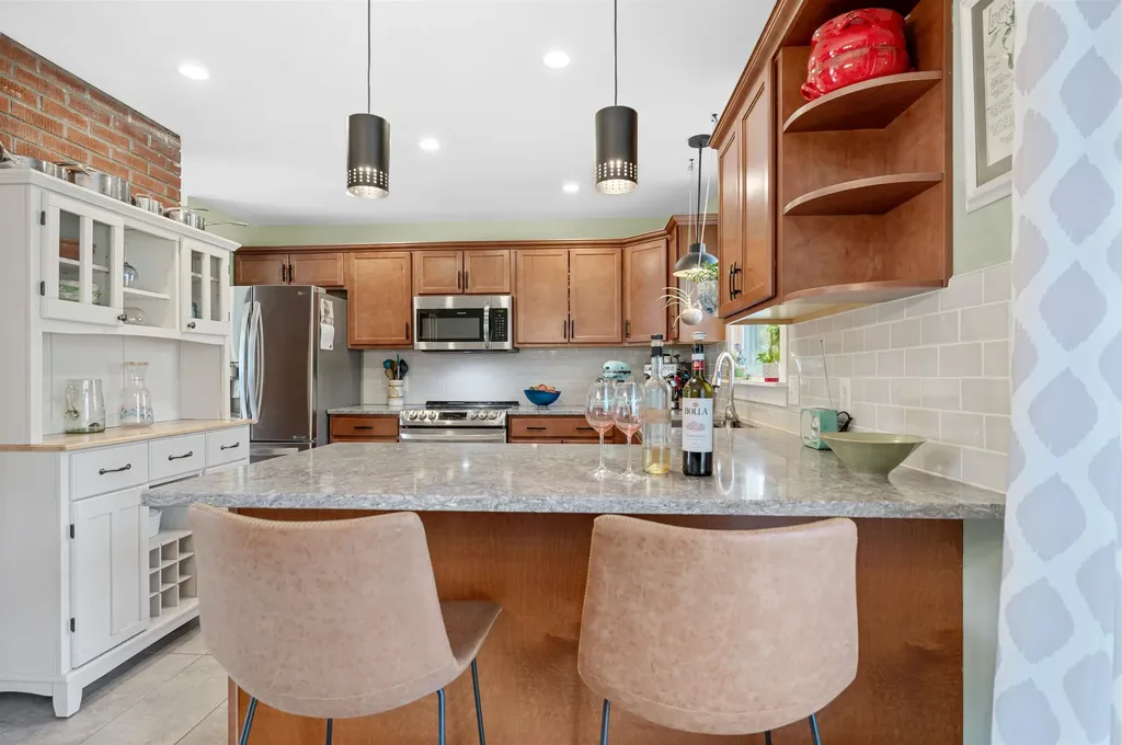 15 Deborah Drive South Burlington VT 05403
