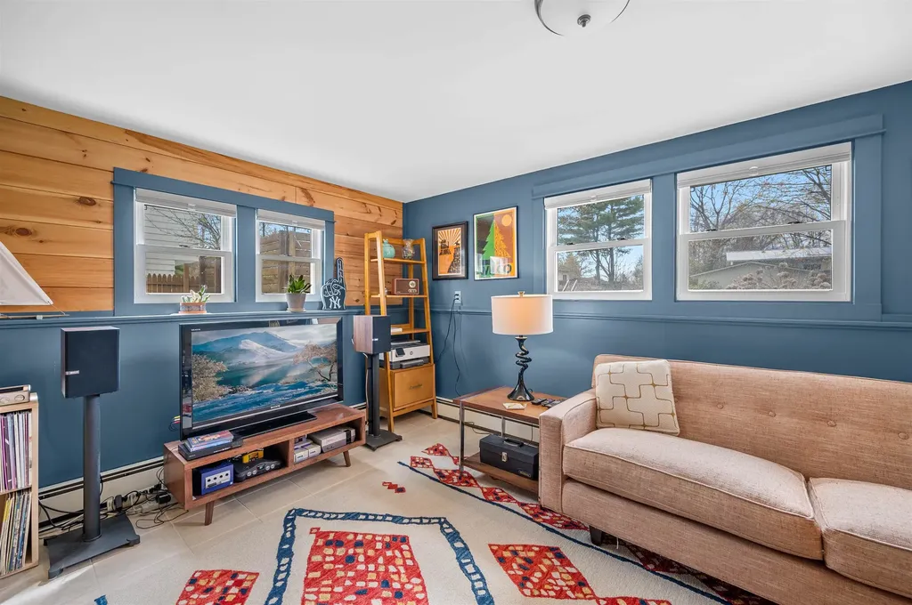 15 Deborah Drive South Burlington VT 05403