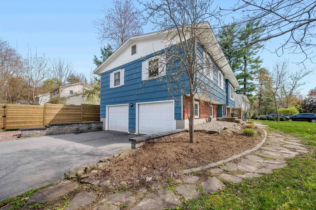 15 Deborah Drive South Burlington VT 05403