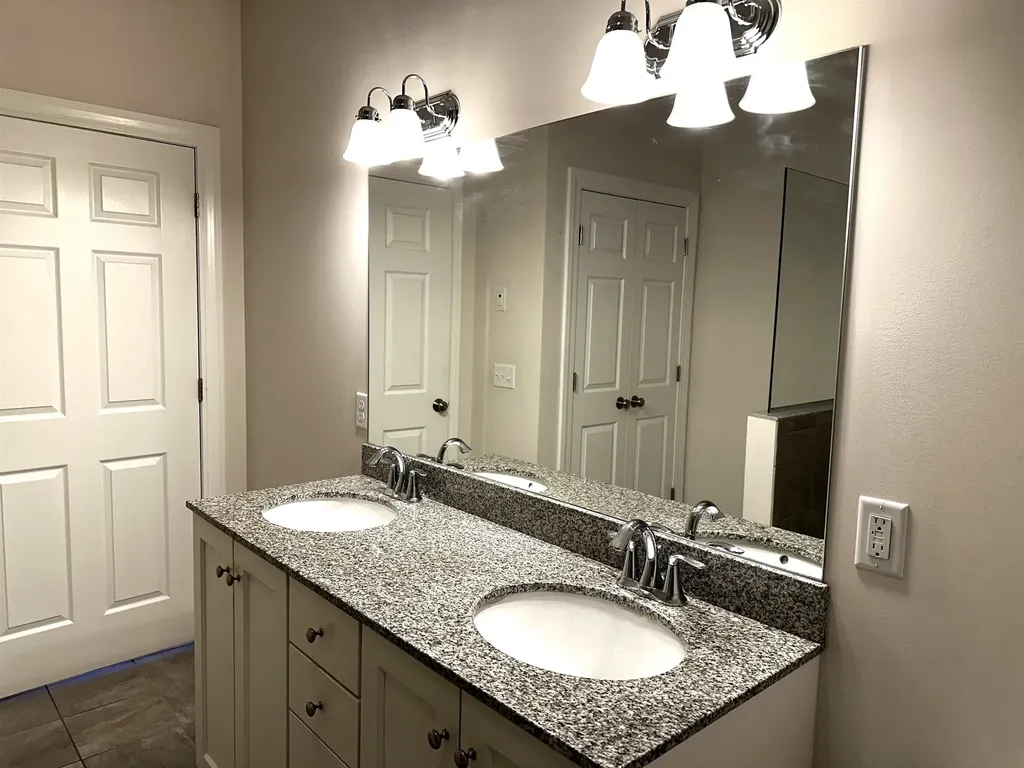 72 Waterlefe Way Colchester VT 05446