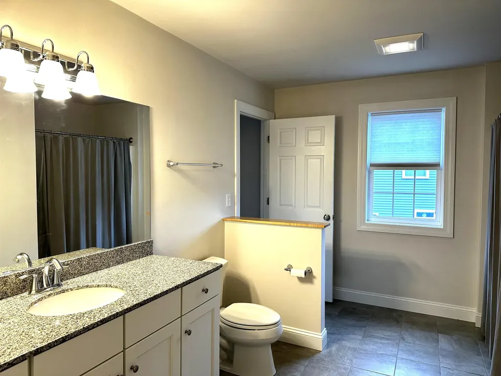 72 Waterlefe Way Colchester VT 05446