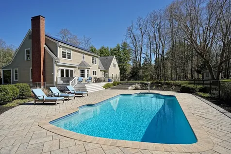 9 Evergreen Road Hampton Falls NH 03844