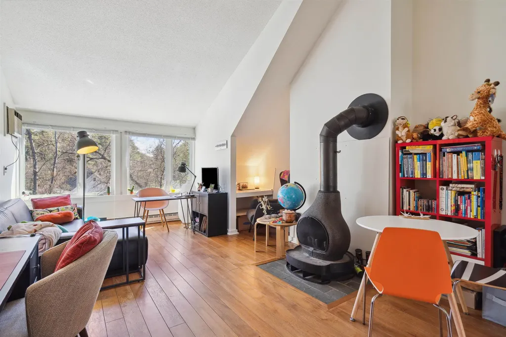 303 Brook Hollow Hanover NH 03755
