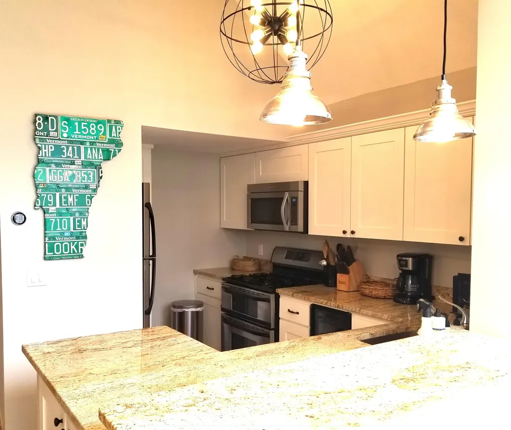 48 Lexington Avenue Warren VT 05674