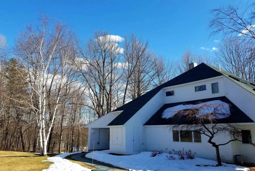 48 Lexington Avenue Warren VT 05674