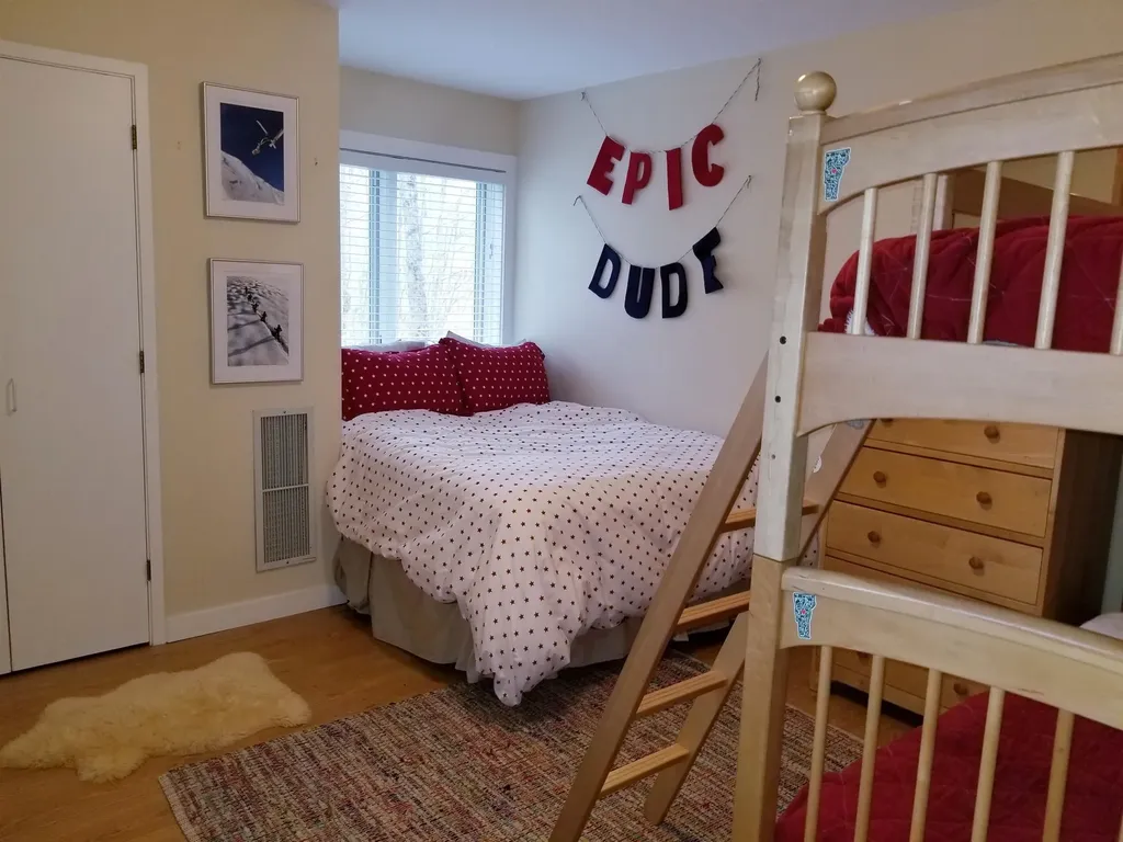 48 Lexington Avenue Warren VT 05674