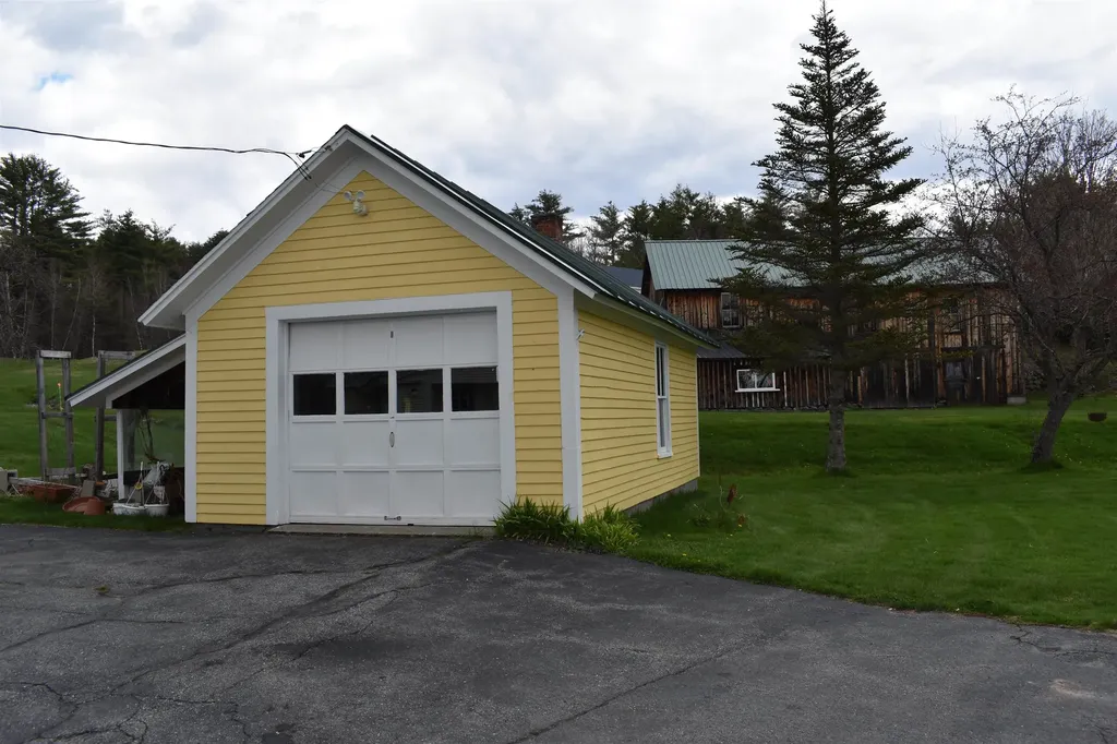 81 Nh Route 118 Canaan NH 03741