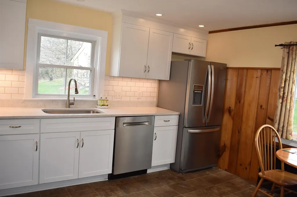 81 Nh Route 118 Canaan NH 03741