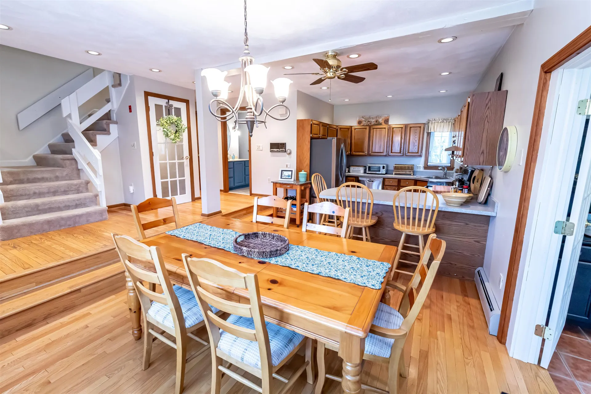 12 King Arthur Drive Londonderry NH 03053