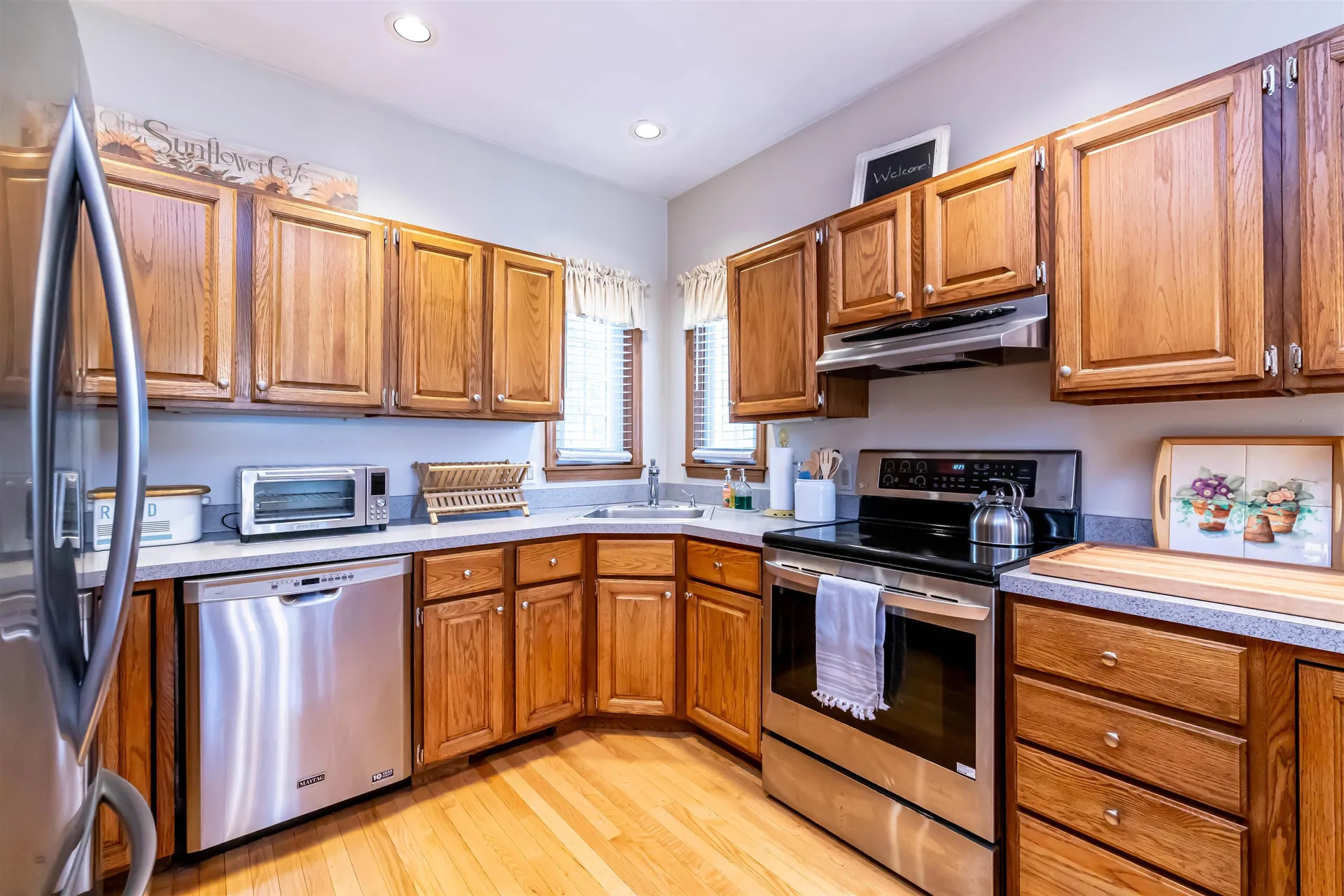 12 King Arthur Drive Londonderry NH 03053