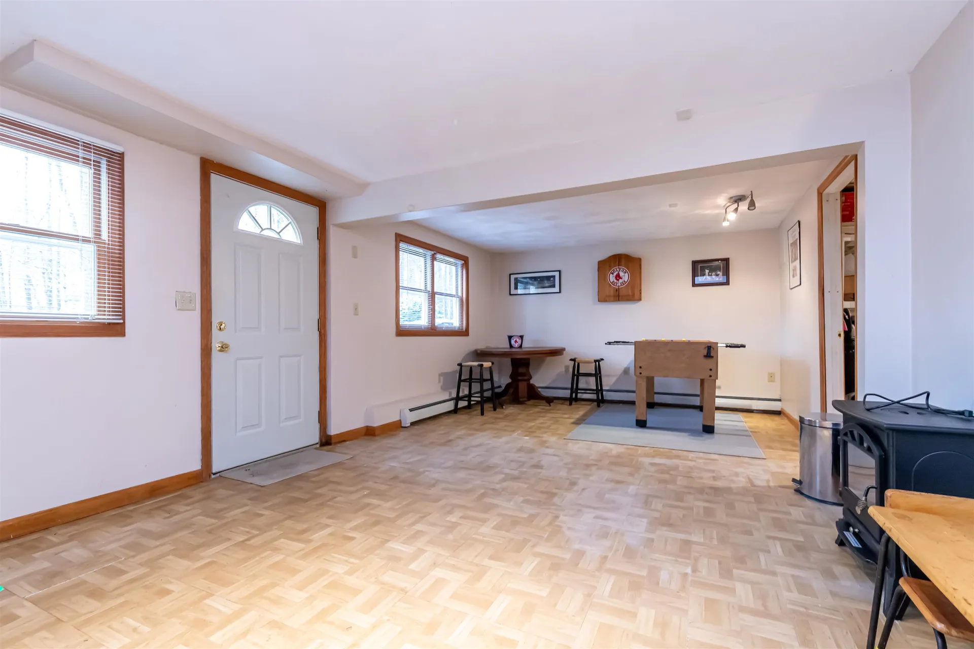 12 King Arthur Drive Londonderry NH 03053