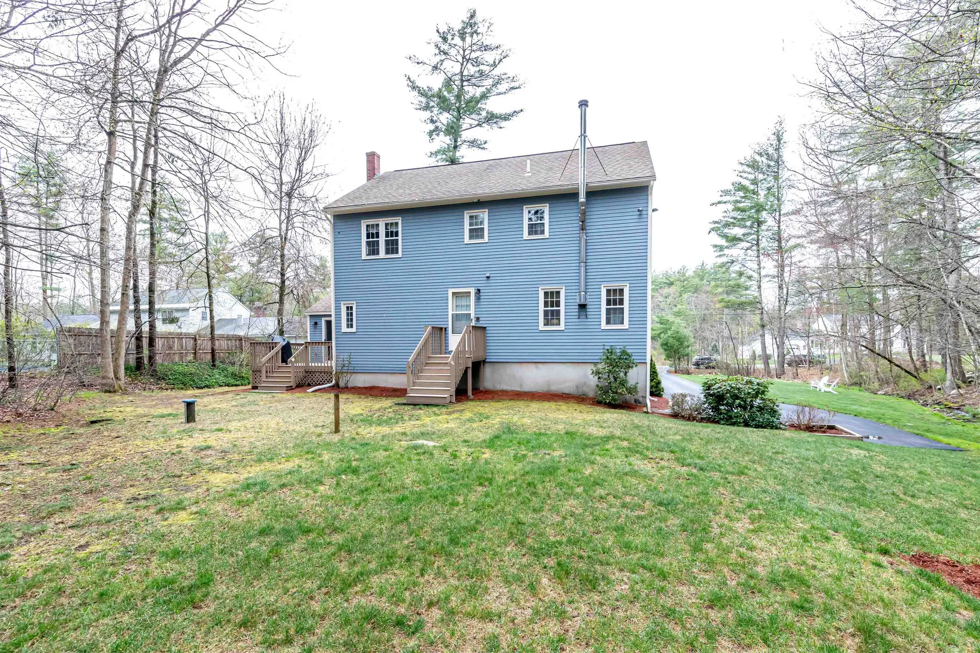 12 King Arthur Drive Londonderry NH 03053