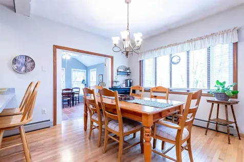 12 King Arthur Drive Londonderry NH 03053