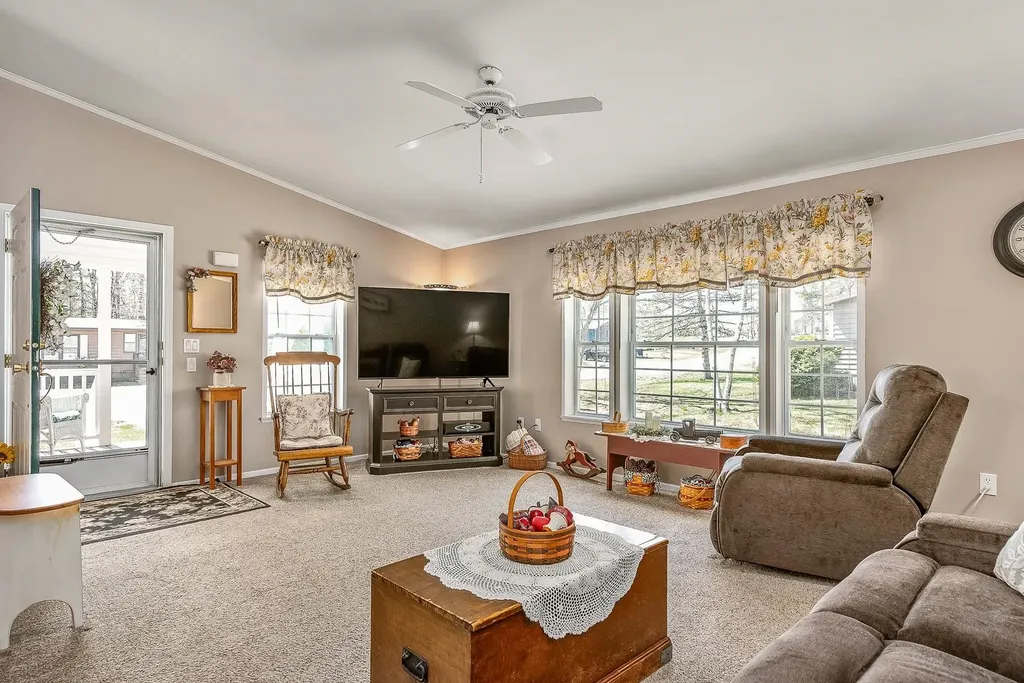 32 Eagle Drive Rochester NH 03868