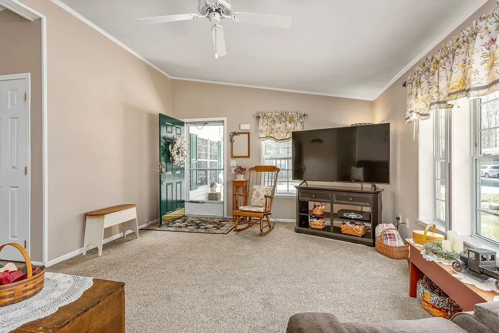 32 Eagle Drive Rochester NH 03868