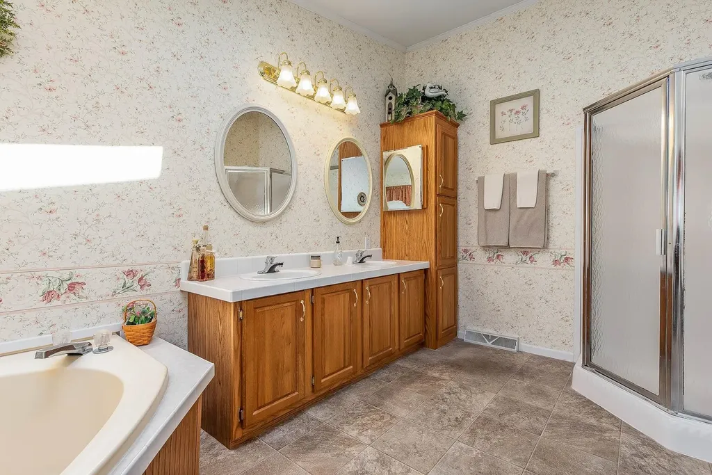 32 Eagle Drive Rochester NH 03868