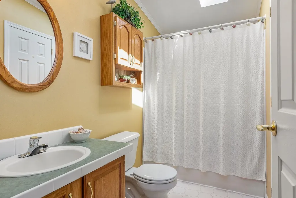 32 Eagle Drive Rochester NH 03868