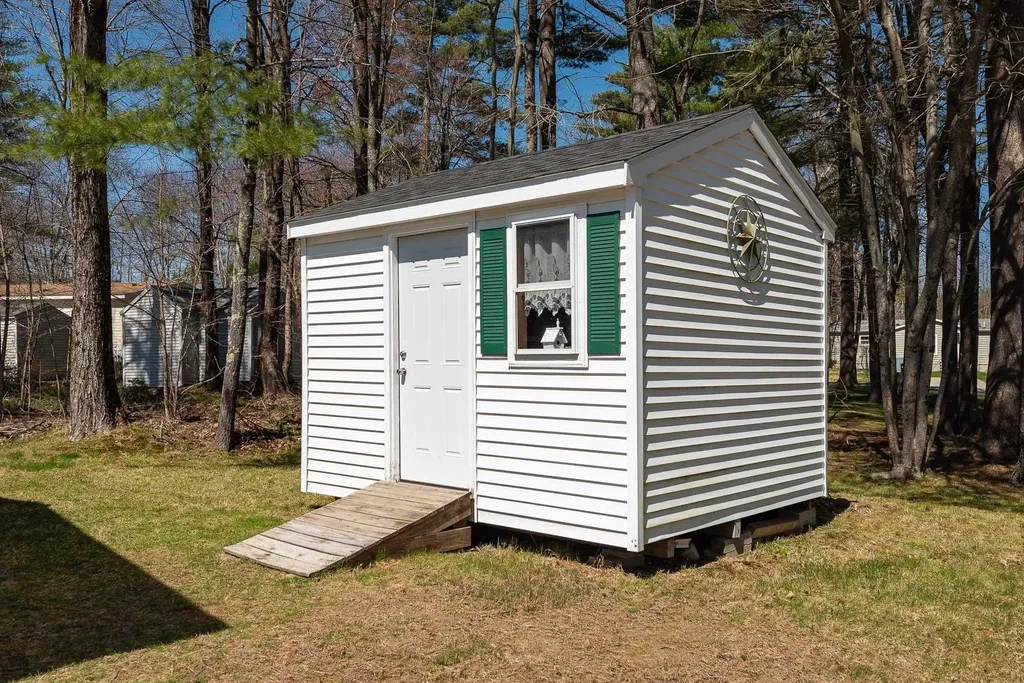 32 Eagle Drive Rochester NH 03868