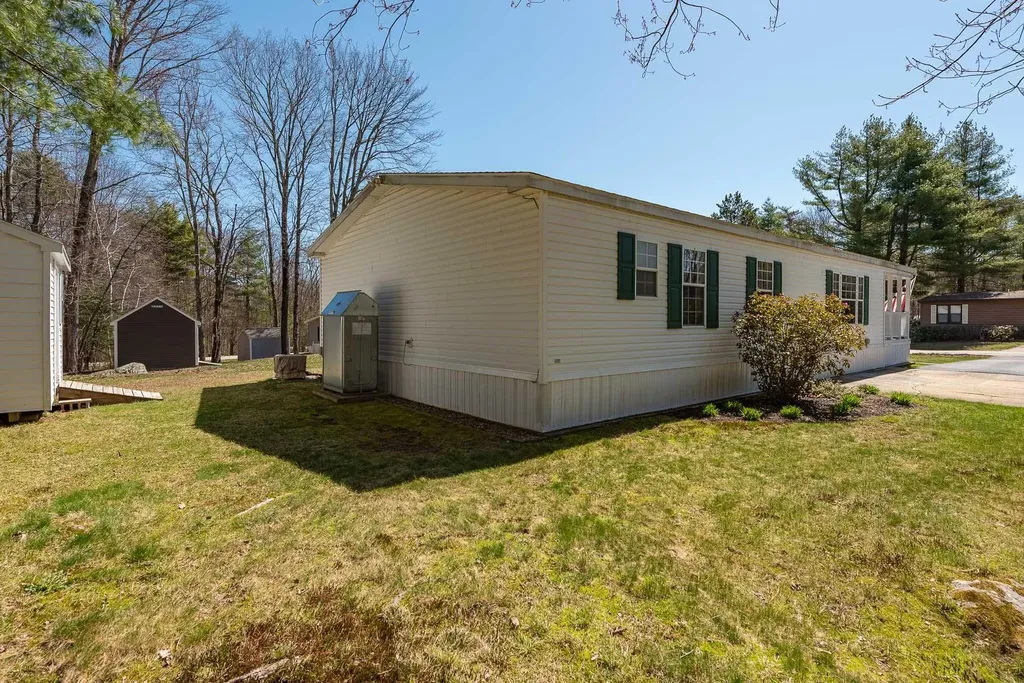32 Eagle Drive Rochester NH 03868