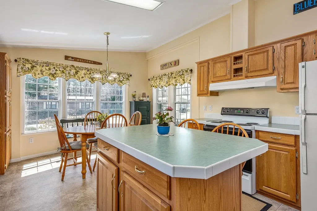 32 Eagle Drive Rochester NH 03868