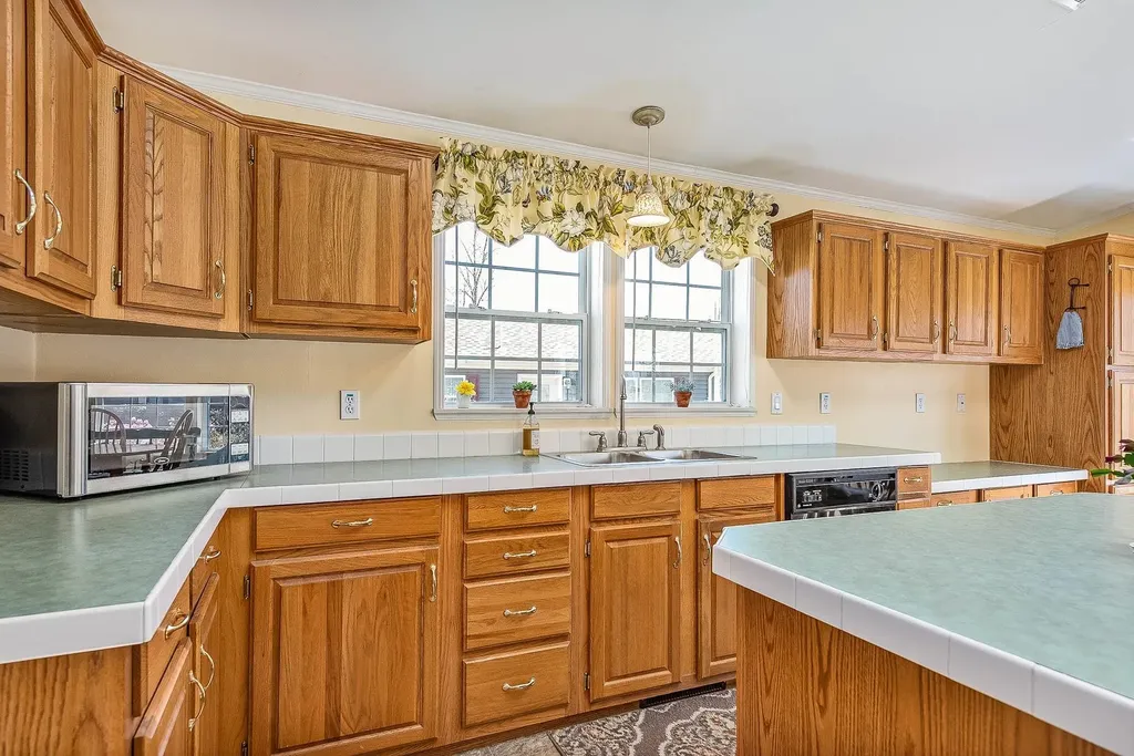32 Eagle Drive Rochester NH 03868