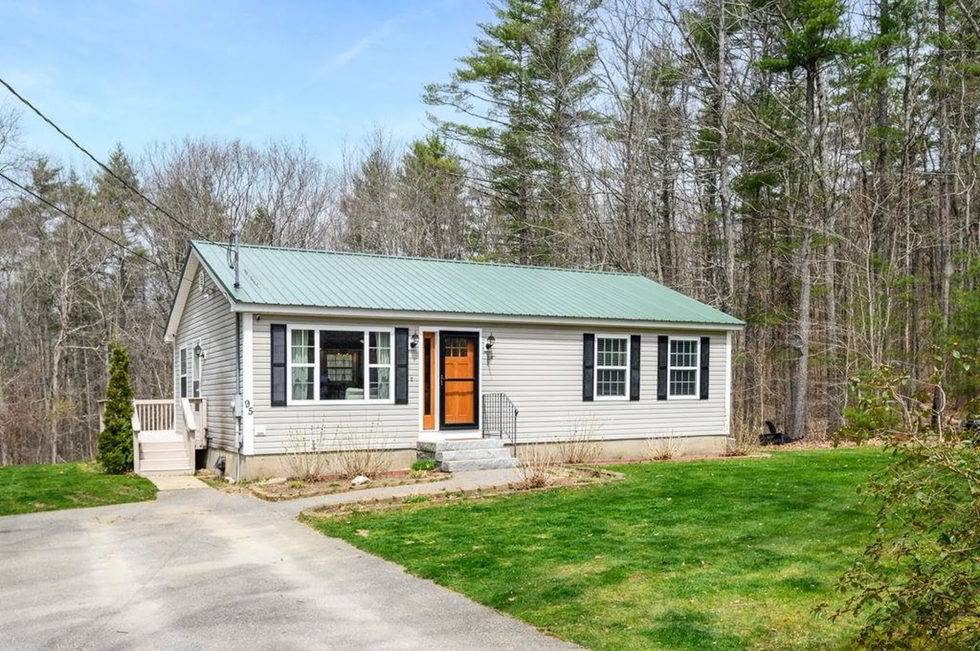 95 Castle Rock Road Barrington NH 03825