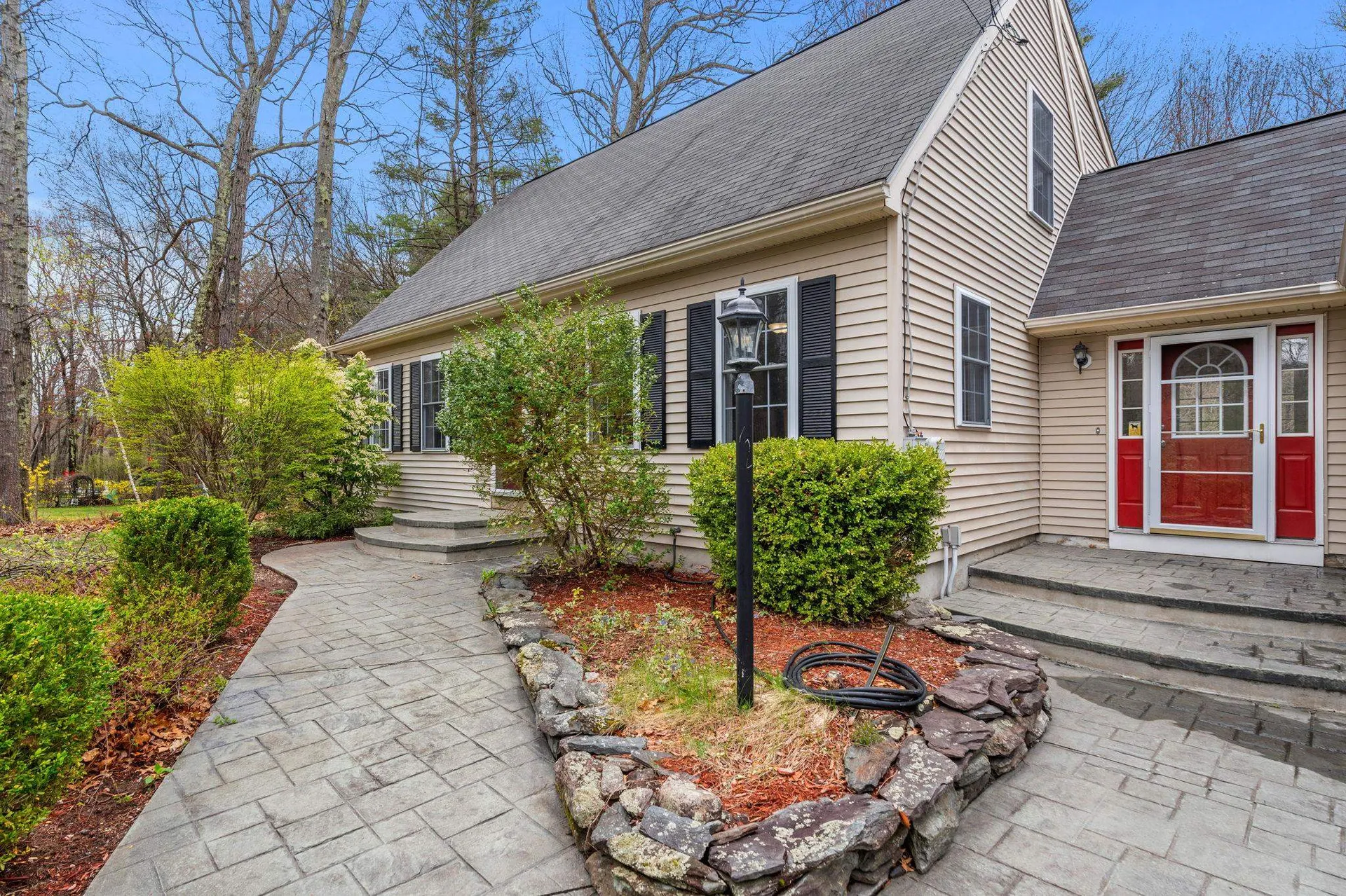 128 Leda Avenue Manchester NH 03104