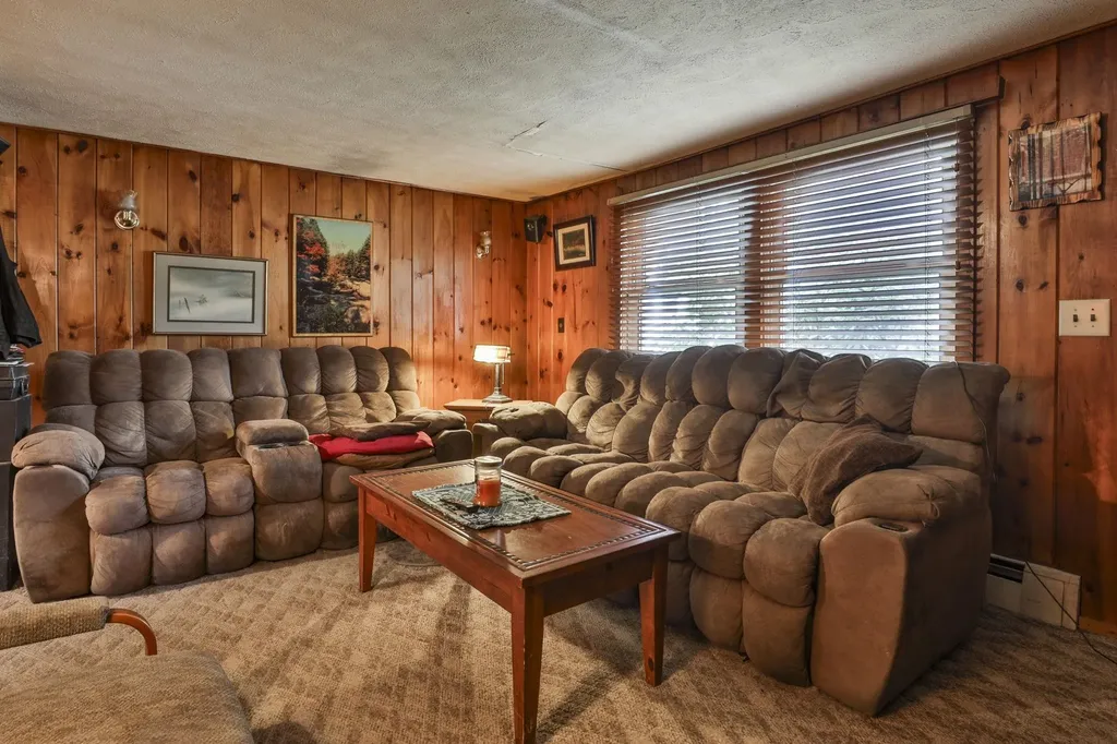 3 Edward Lane Merrimack NH 03054