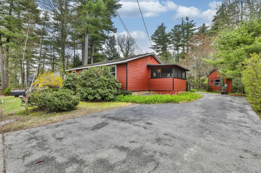 3 Edward Lane Merrimack NH 03054