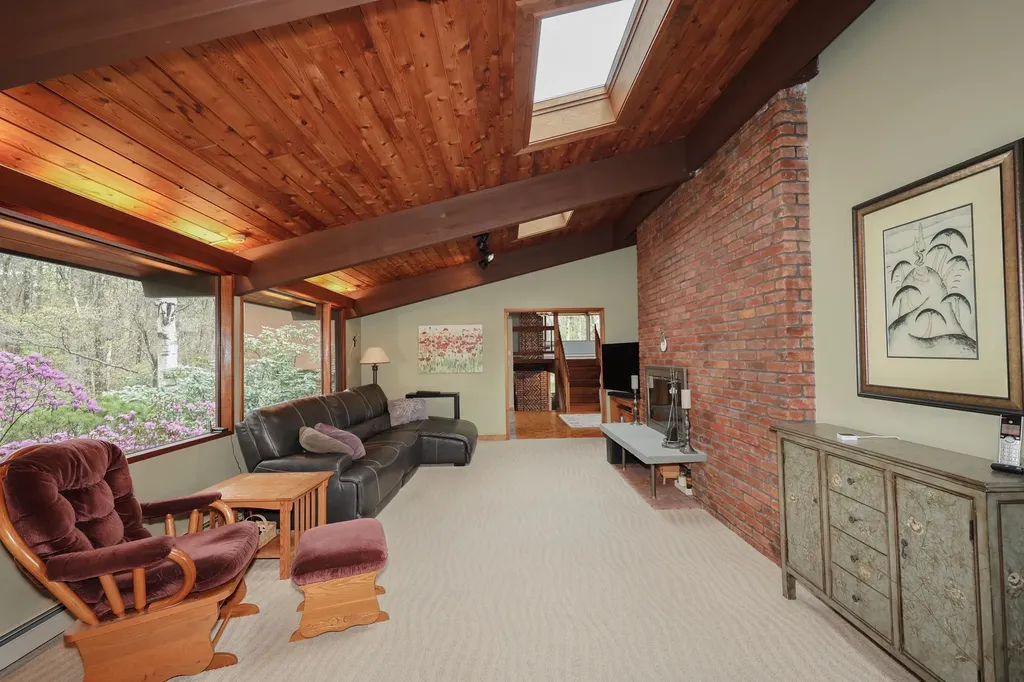 7 Monadnock Lane Bedford NH 03110