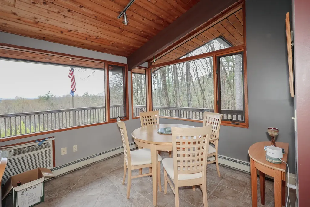 7 Monadnock Lane Bedford NH 03110