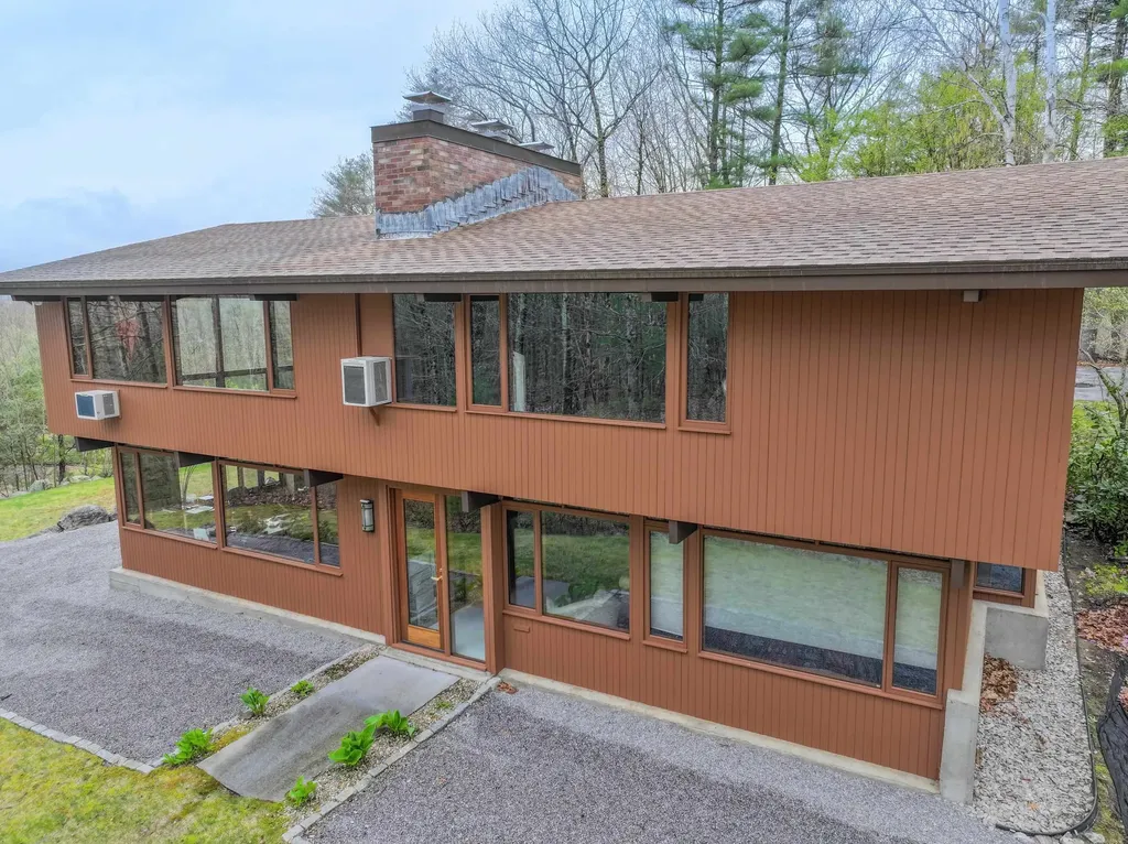 7 Monadnock Lane Bedford NH 03110