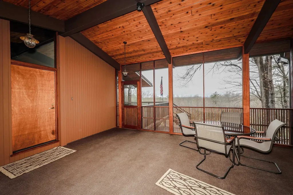 7 Monadnock Lane Bedford NH 03110
