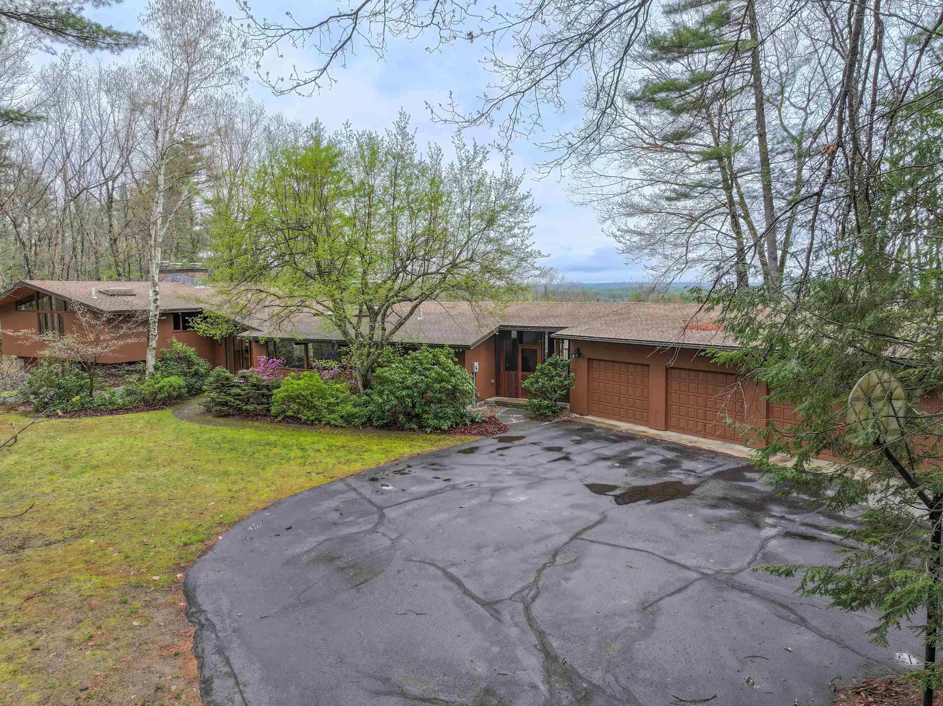 7 Monadnock Lane Bedford NH 03110