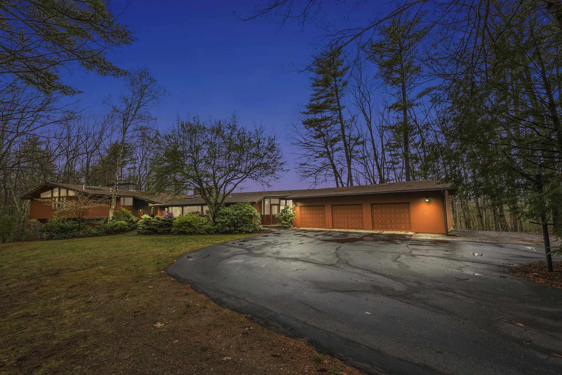 7 Monadnock Lane Bedford NH 03110