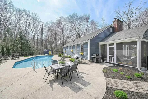 7 Wildwood Drive Bedford NH 03110