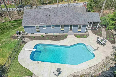 7 Wildwood Drive Bedford NH 03110