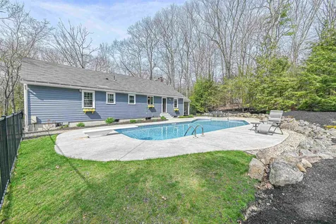 7 Wildwood Drive Bedford NH 03110