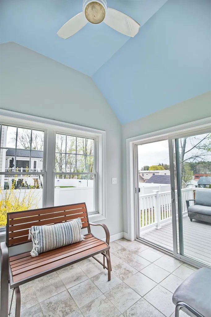 8 Benning Street Salem NH 03079