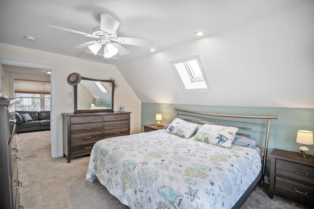 8 Benning Street Salem NH 03079