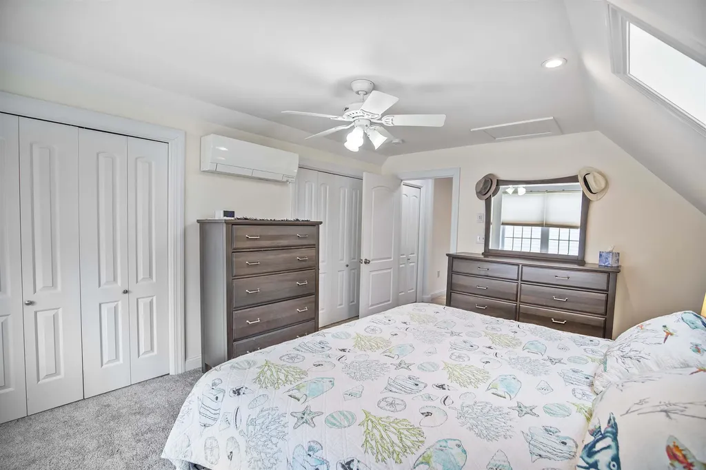 8 Benning Street Salem NH 03079