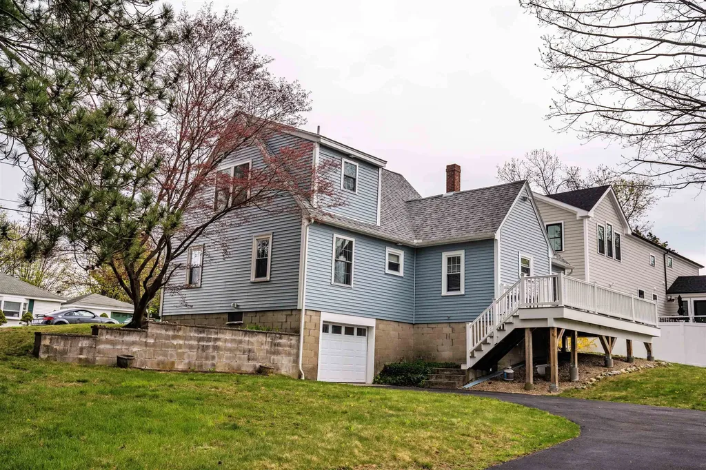 8 Benning Street Salem NH 03079
