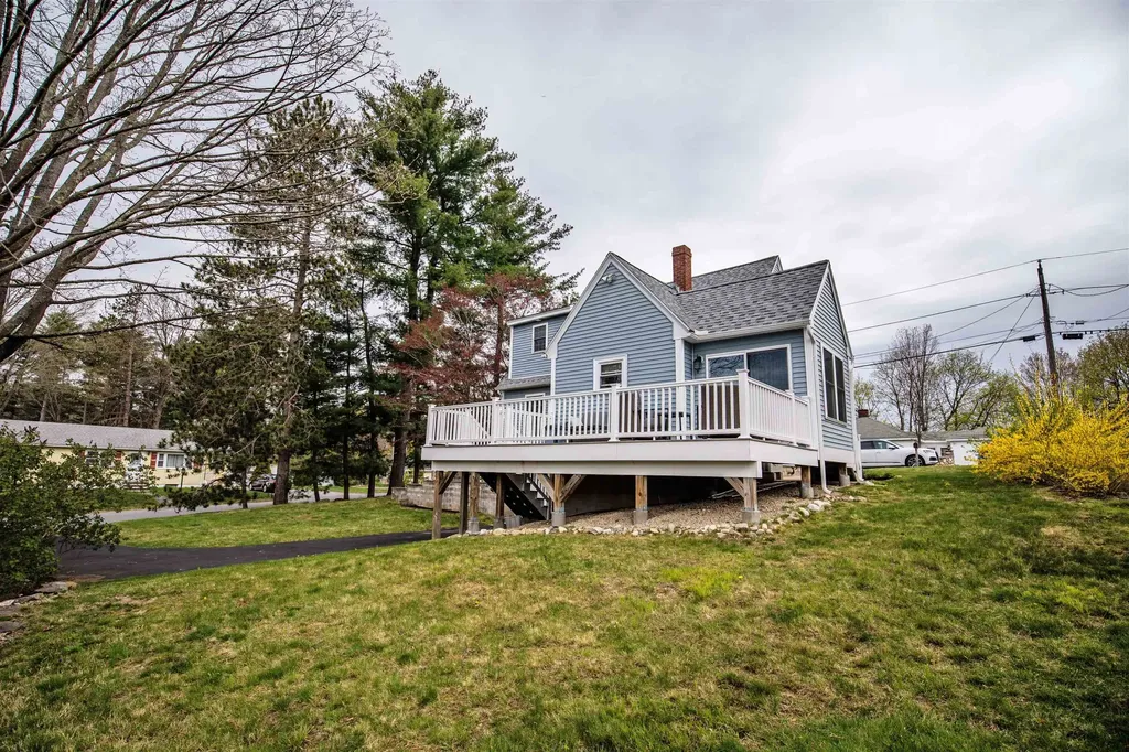 8 Benning Street Salem NH 03079