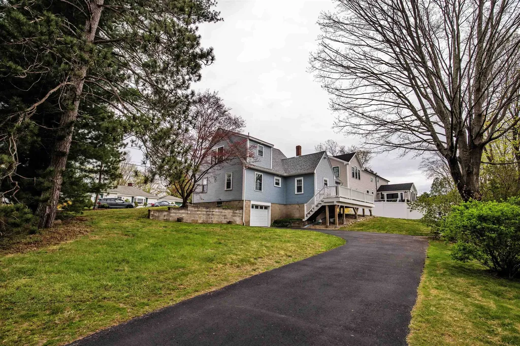 8 Benning Street Salem NH 03079