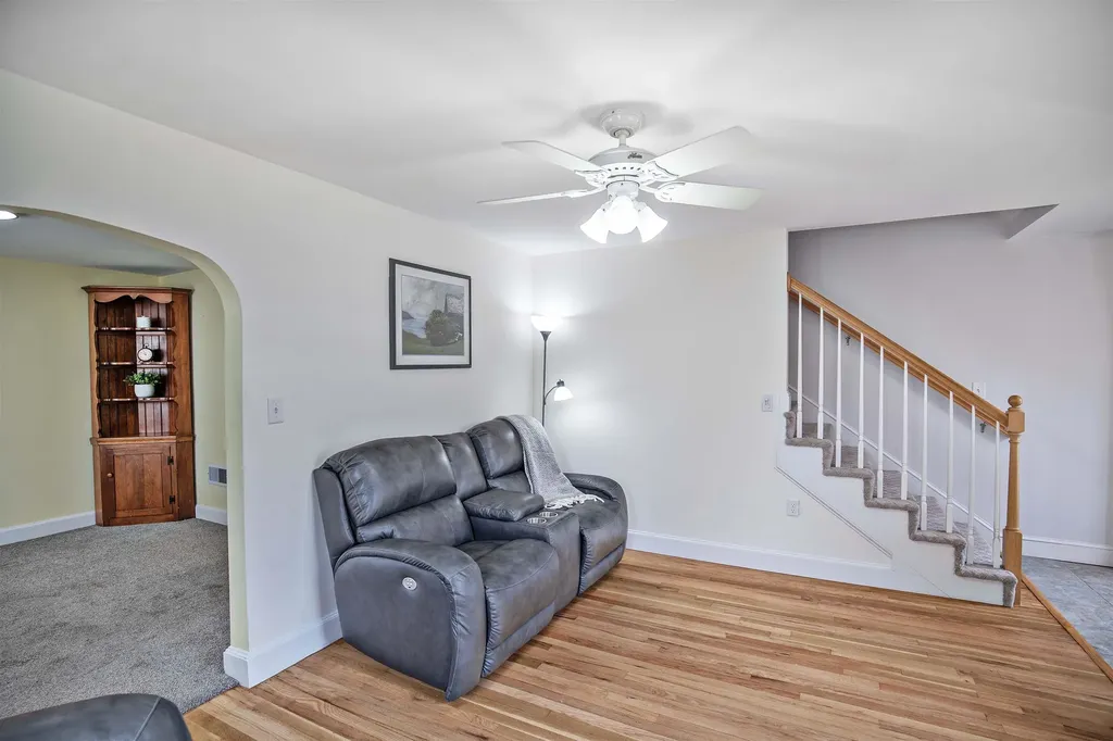 8 Benning Street Salem NH 03079