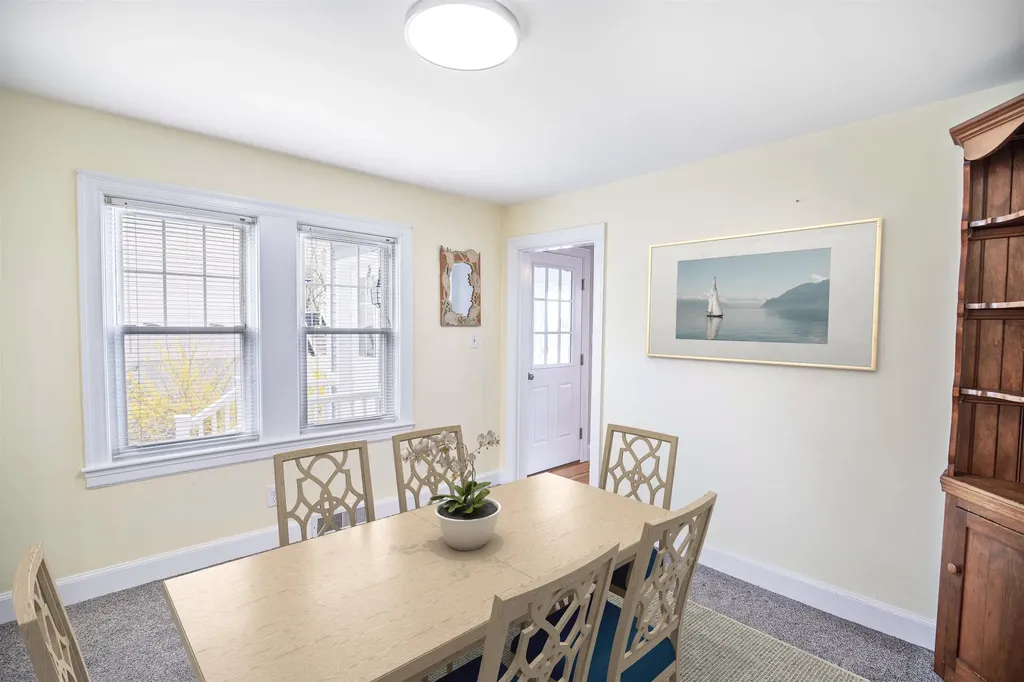 8 Benning Street Salem NH 03079