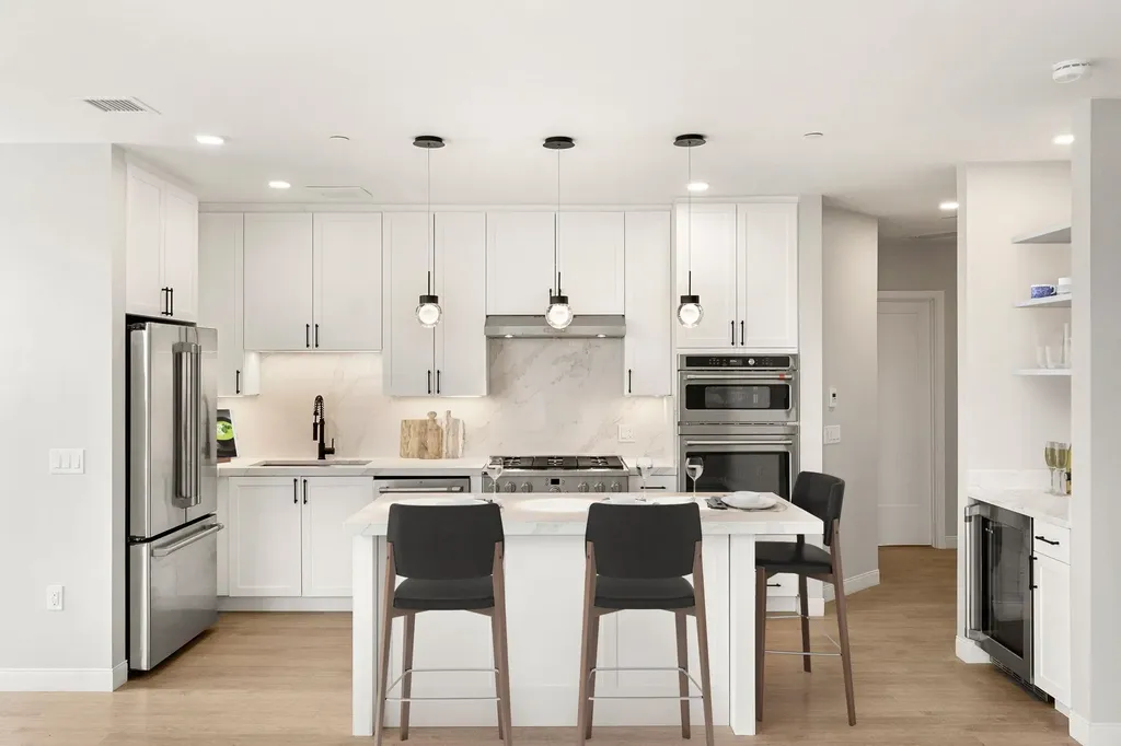 18 Artisan Drive Salem NH 03079