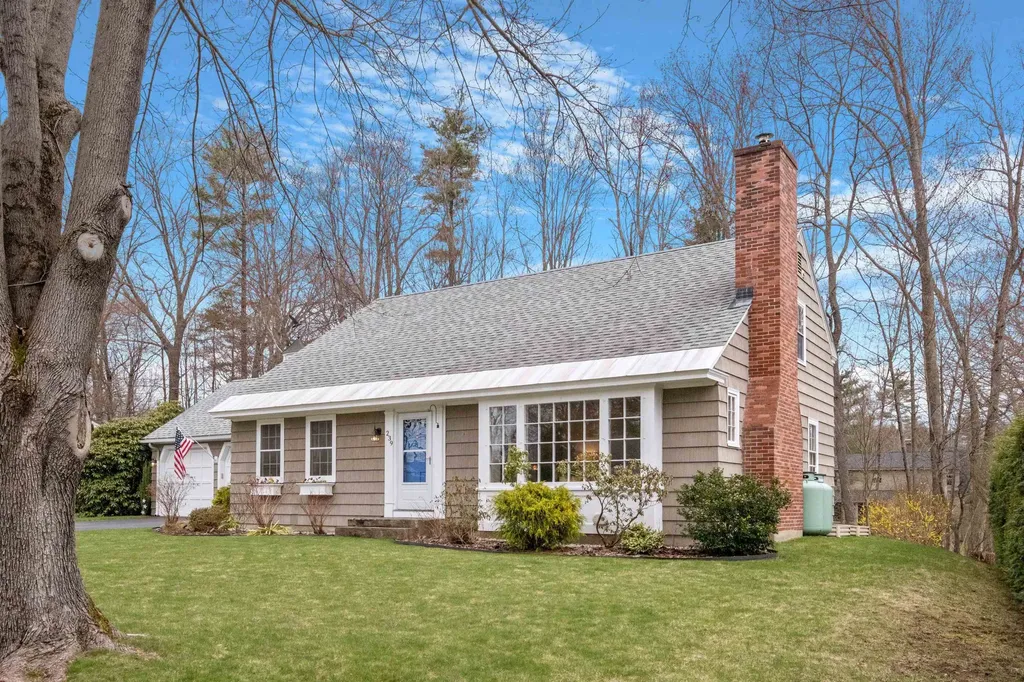 239 Holman Street Laconia NH 03246