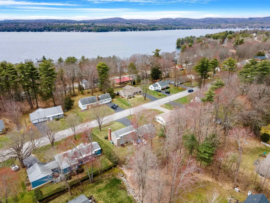 239 Holman Street Laconia NH 03246